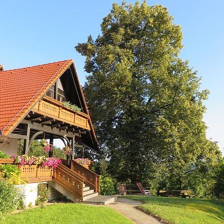 Country House Apat Sostanj Екстер'єр фото